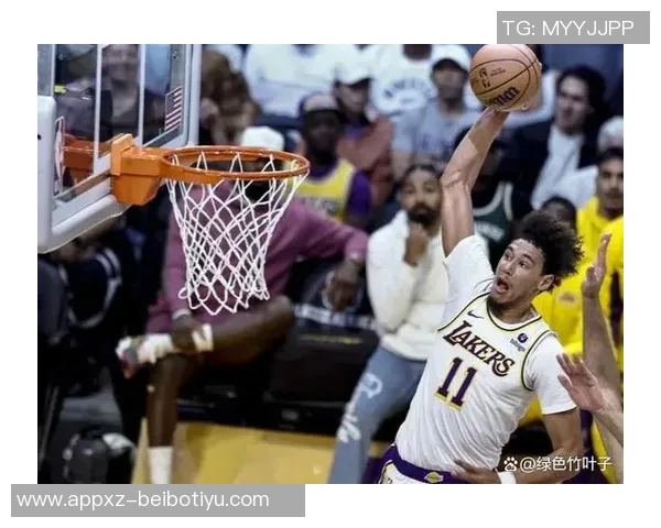 浓眉称赞文班投篮能力认为防守者只能祈祷他失手